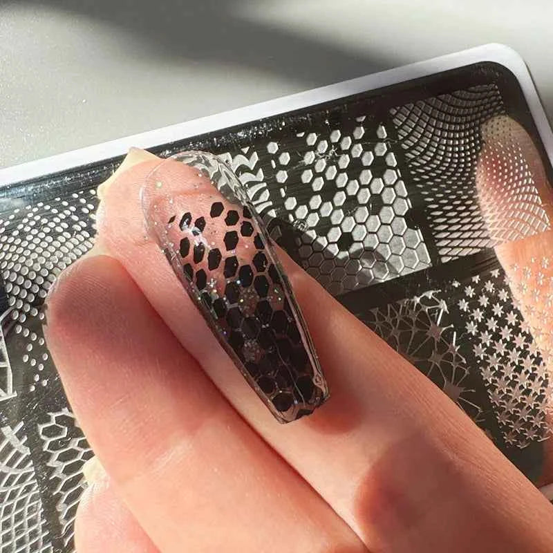 XMQ Nail Art Plates - Intricate Line Templates for Stunning Designs