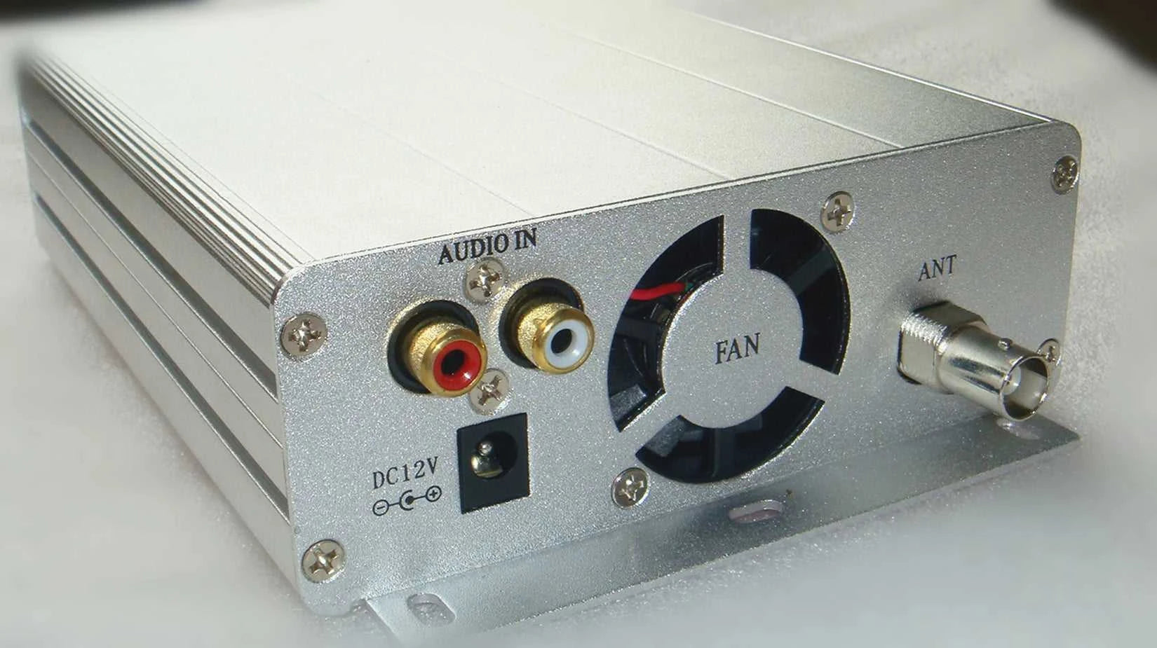 V1 Radio station stereo PLL FM transmitter broadcast station 86-108MHZ 15w Car Church Radio Community Broadcasting The jack market .AU The jack market .AU Accessories Electronics $ 127 14:29#BNC;200007763:201336100