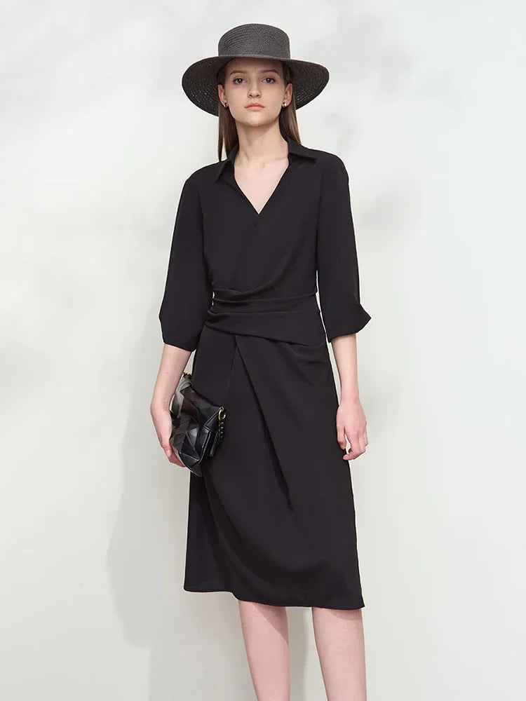 AMII Minimalist Dress Women 2025 Autumn New Elegant Office Lady Lapel V-neck Slim Non-stretch Pleated Knee A-Line Dress 12521027