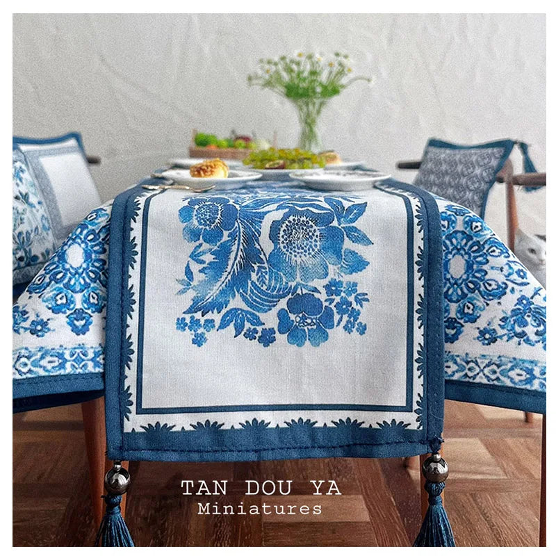 Miniature cloth blue and white porcelain tablecloth and throw pillow mini model for 1:6 bjd ob11 blythe dollhouse props Dolls ac