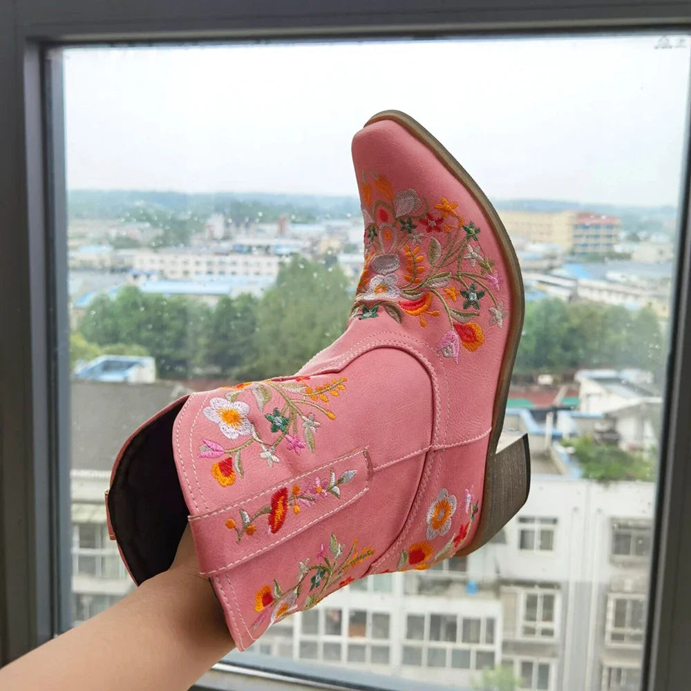 Women Cowboy Boots Luxury Embroidery Pointed Toe Winter Boots Ladies Shoes Comfortable Designer Botas Outdoor Skidproof Wearable