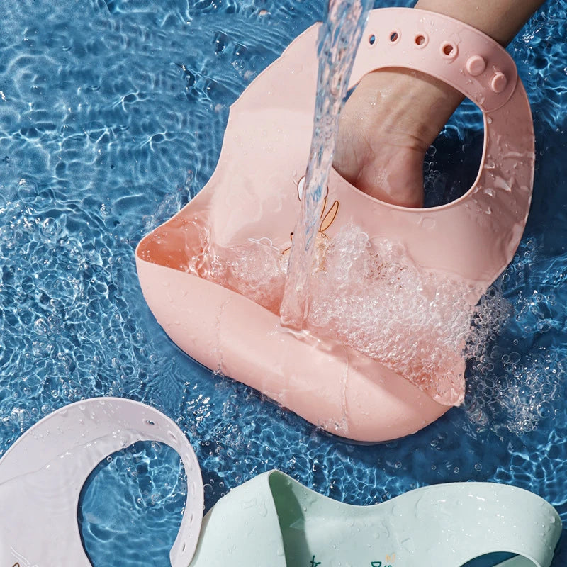 Silicone Baby Bib Waterproof Kids Boy Girl Feeding Stuff Adjustable Feeding Apron Food Grade Cartoon Burp Scarf Toddler Burp Bib