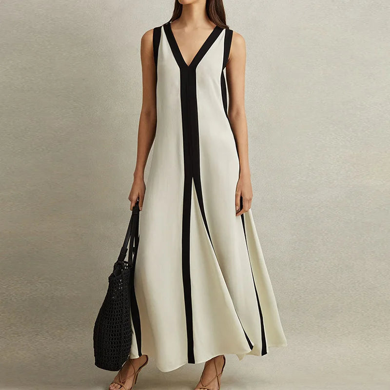 Elegant V-Neck Backless Maxi Dress - Stylish Hollow Out Design for Confident Summer Looks