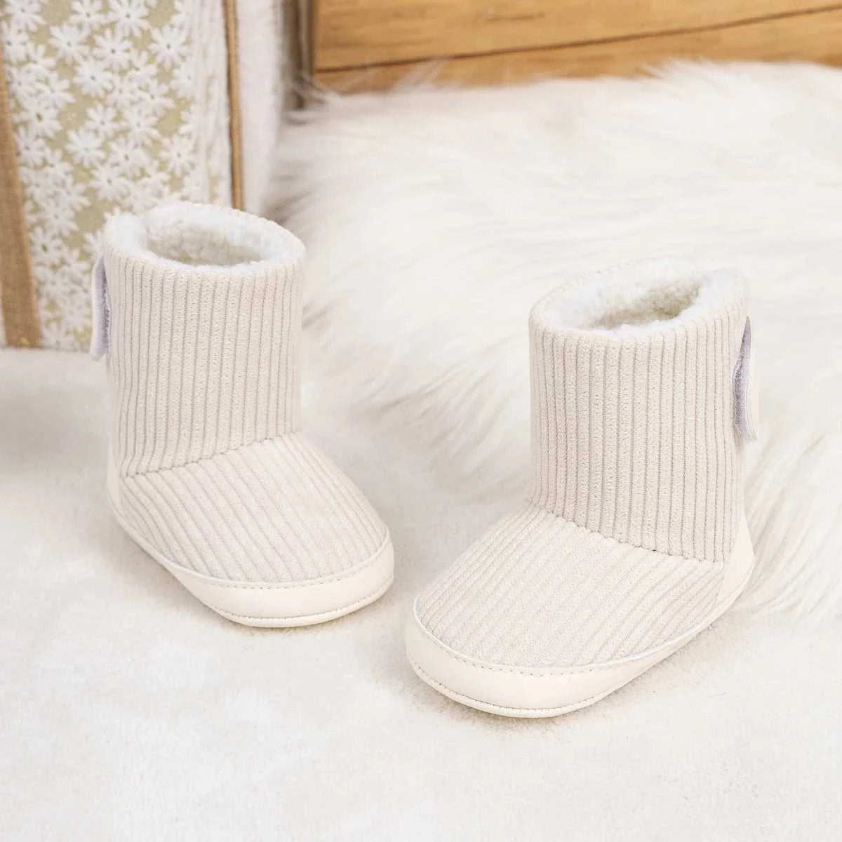 KIDSUN Newborn Baby Winter Boots Soft Corduroy Warm Booties With Fur Lining Unisex Design For Baby Boys Girls The jack market .AU The jack market .AU Mum & Kids: Essential Products for Every Family $ 26 14:771;200000264:201336170