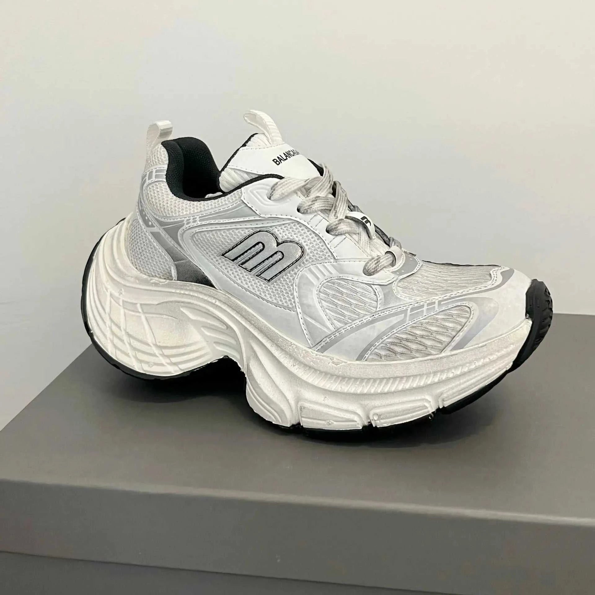 Couple Style Dad Shoes 2025 New Retro Fashion Casual Shoes Lace-up Breathable Versatile Comfortable Soft Sole Sports Shoes Trend The jack market .AU The jack market .AU Step Up Your Style: Trendy Shoes for Every Occasion! $ 122 14:365458#Black for women;200000124:200000334