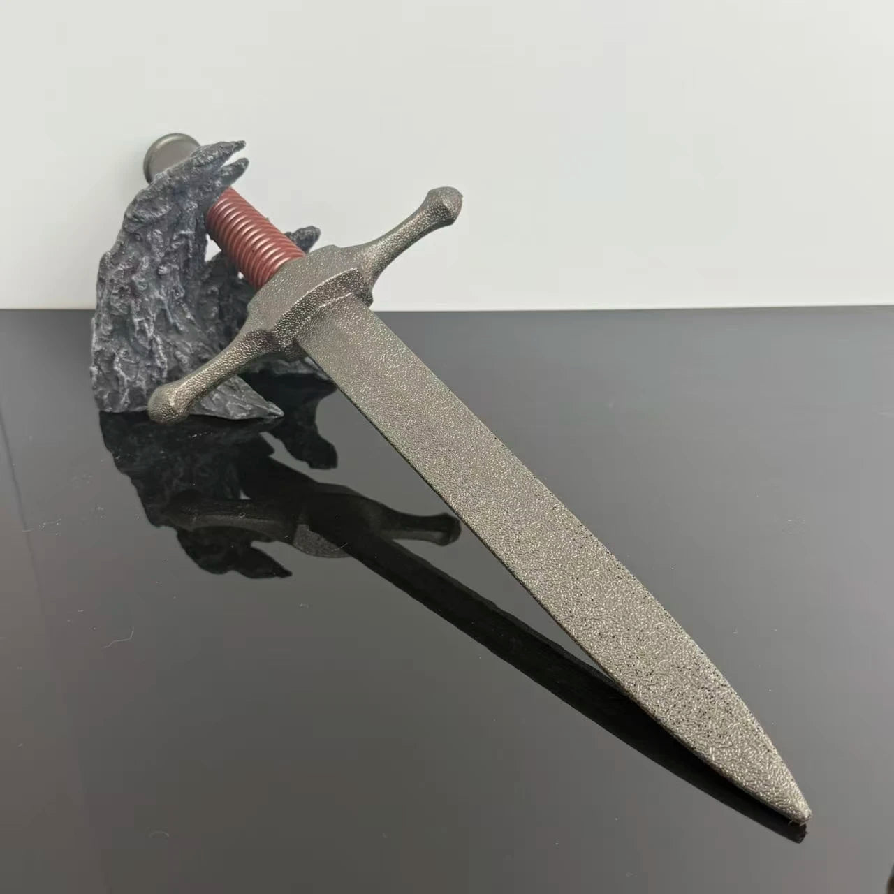 41cm Dermatoglyph PU Sword Stage Performance Western Short Sword Foam Swords Safety Cosplay Prop Desk Ornaments Toys for Boys