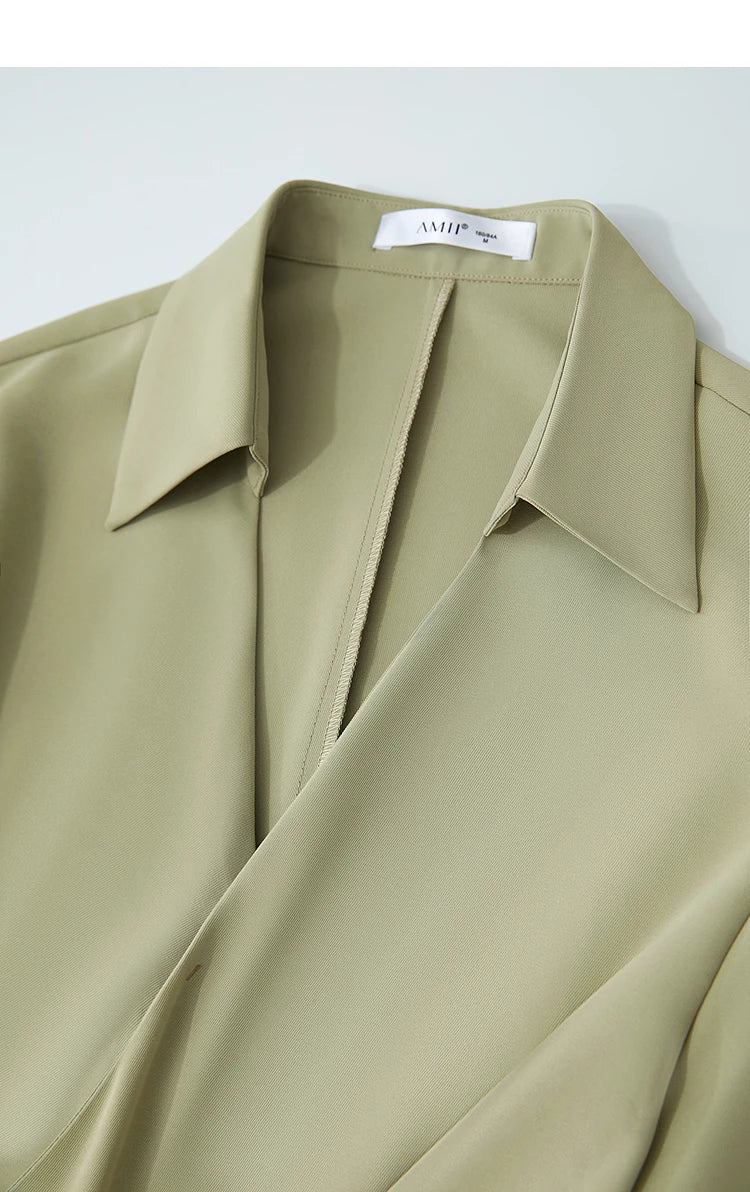 AMII Minimalist Dress Women 2025 Autumn New Elegant Office Lady Lapel V-neck Slim Non-stretch Pleated Knee A-Line Dress 12521027