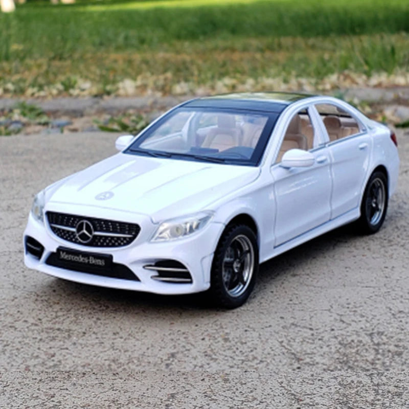 1:32 Mercedes C-Class Diecast Alloy Car Model – Sound & Light Toy Gift
