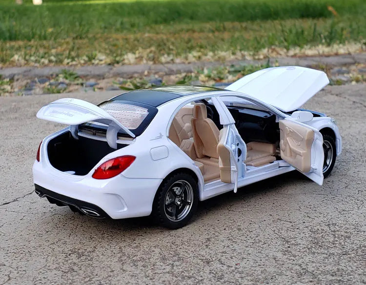 1:32 Mercedes C-Class Diecast Alloy Car Model – Sound & Light Toy Gift