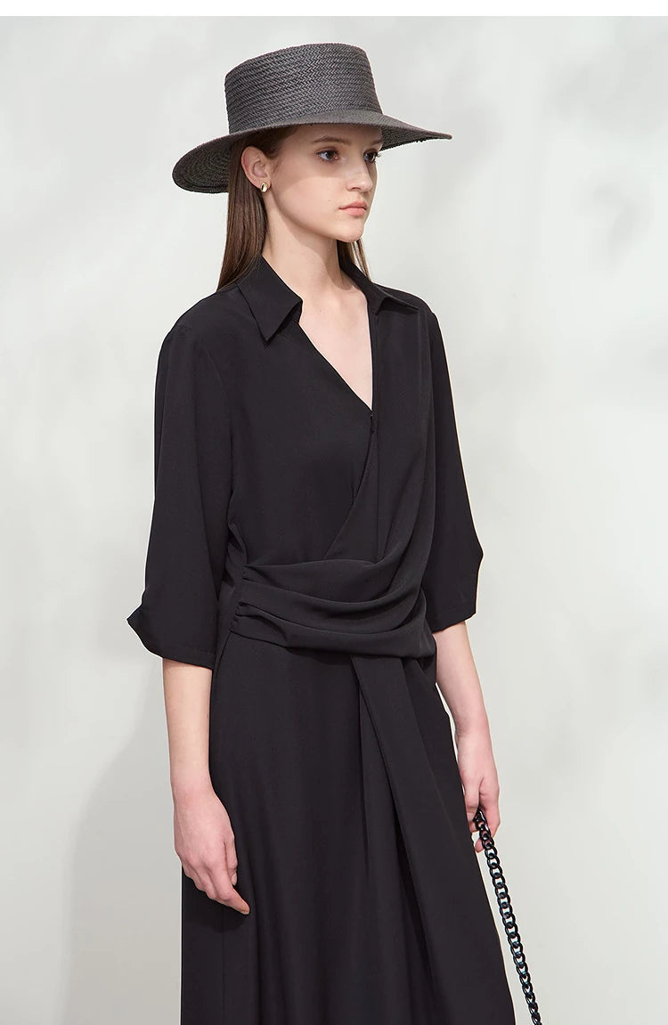 AMII Minimalist Dress Women 2025 Autumn New Elegant Office Lady Lapel V-neck Slim Non-stretch Pleated Knee A-Line Dress 12521027