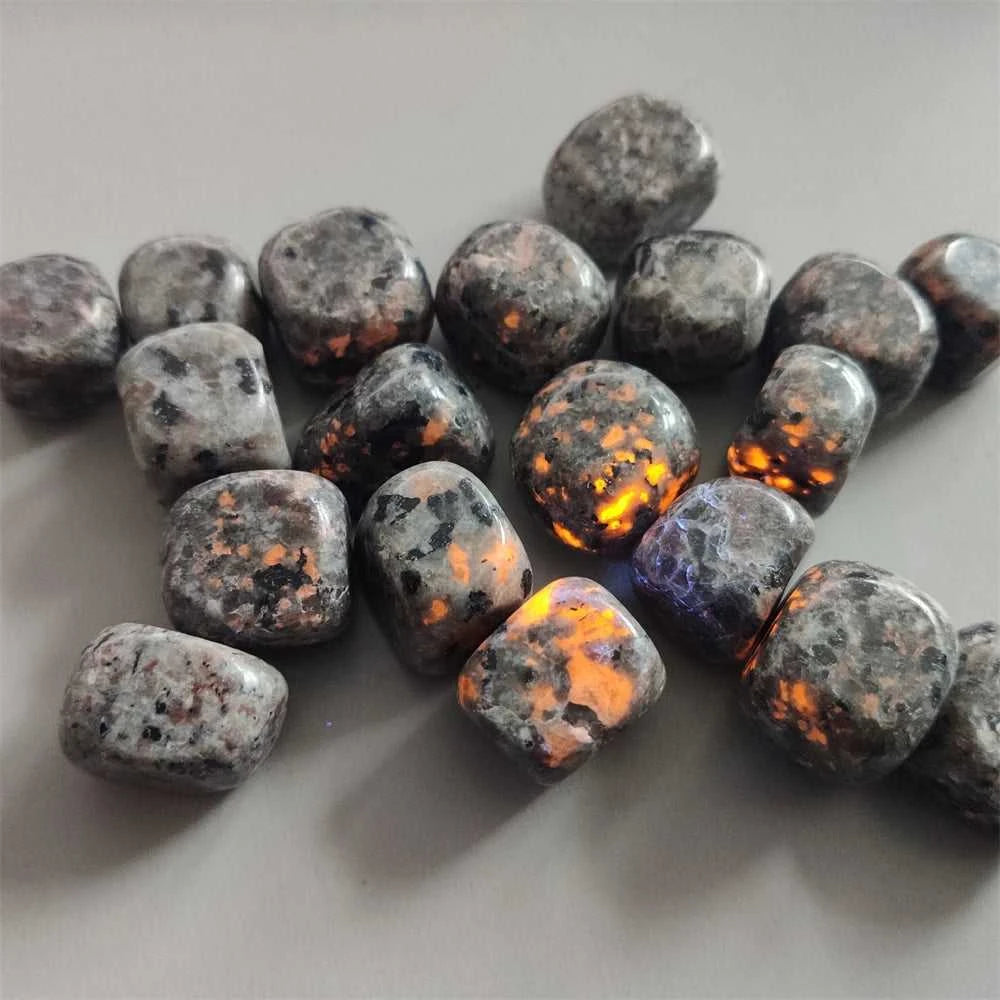 Natural Bright Yooperlites Flamestone UV Glowing Crystal Stone FireStone Fluorescent Sodalite Flame Stone Home Decoration Stone The jack market .AU The jack market .AU Home $ 22 14:200006152#about 100g;200007763:201336100;5:100014064#2-3cm