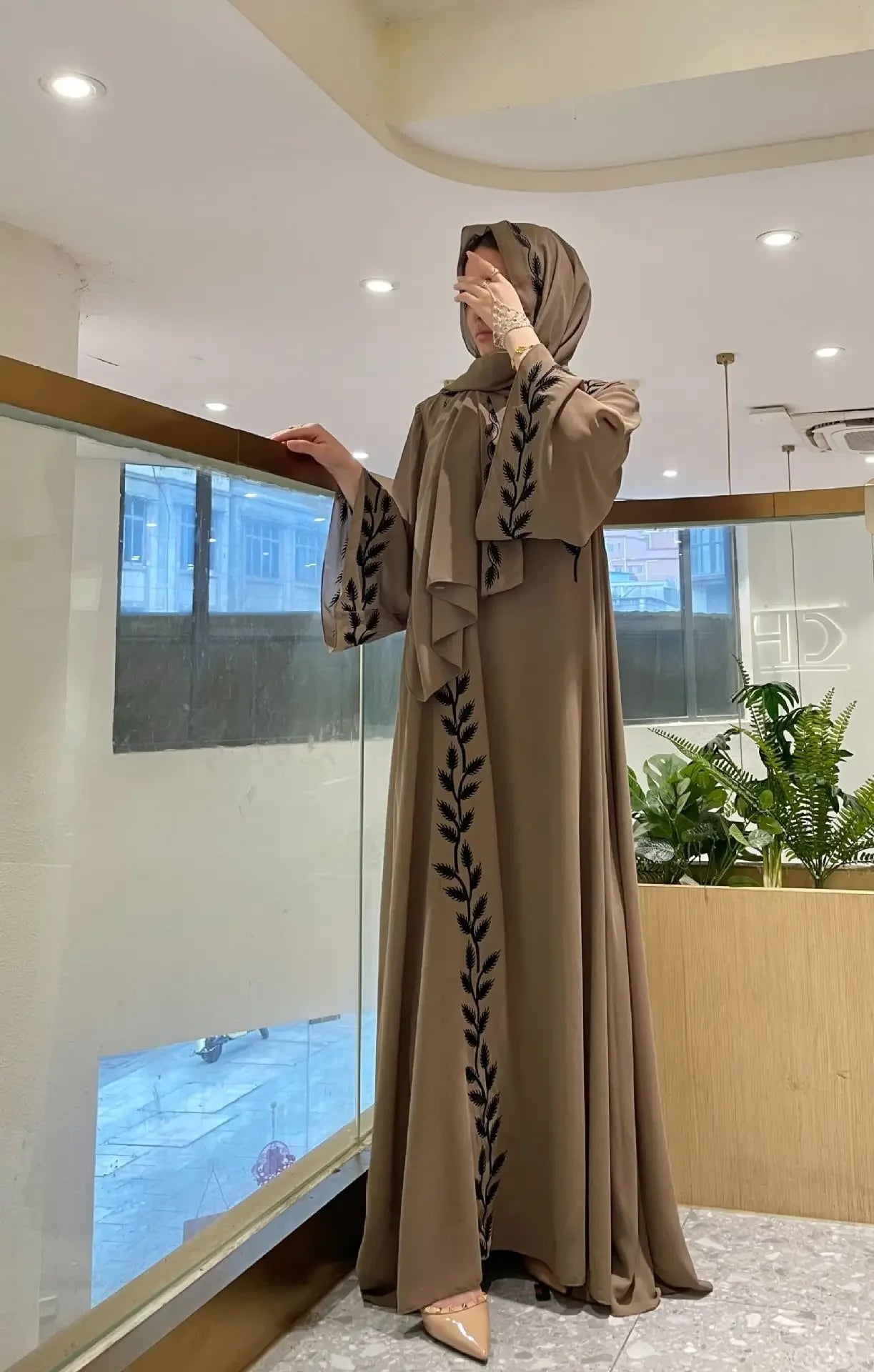 Women's Embroidery Abaya with Scarf – 2-Piece Muslim Dress Set