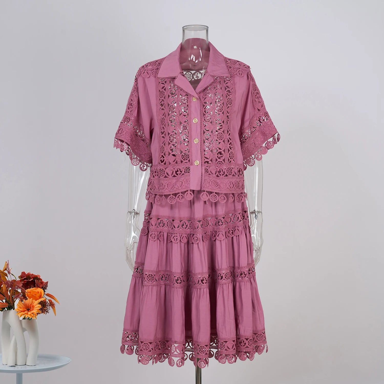 Quality Loose Hollow Out Dress Two Piece Set Women's Shirt Short Skirt Set Embroidered Lace Crop Tops Pleated Skirts Suits 2pcs