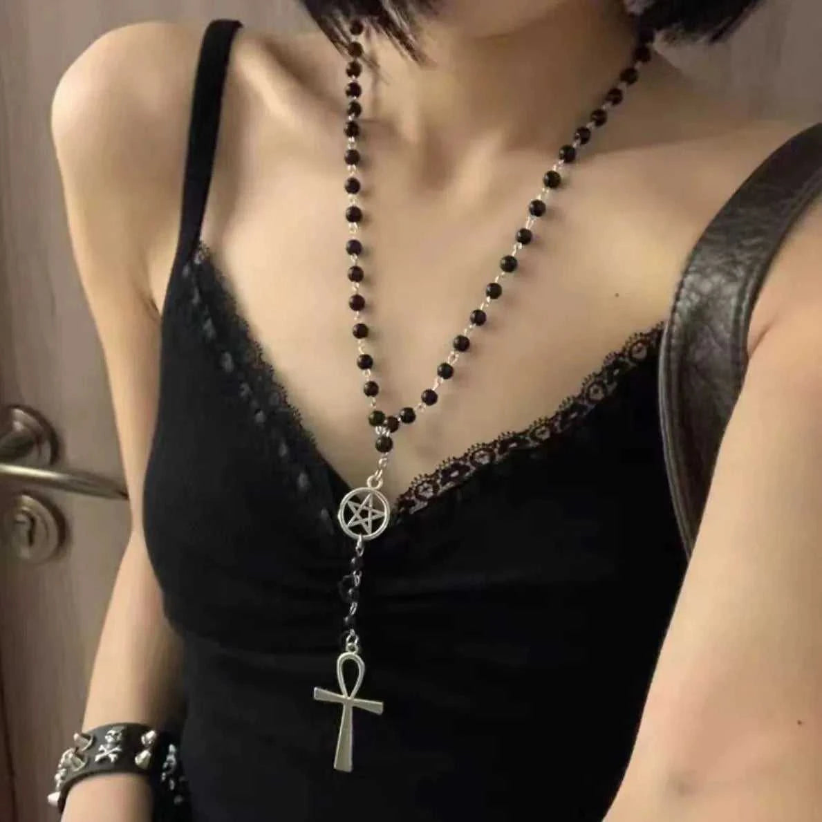 Vintage Fashion Double-layer Flower Necklace Long Stackable Sweater Chain Y2K Style Beaded Geometric Necklace The jack market .AU The jack market .AU Jewellery & Chains $ 49 200001033:361187#03