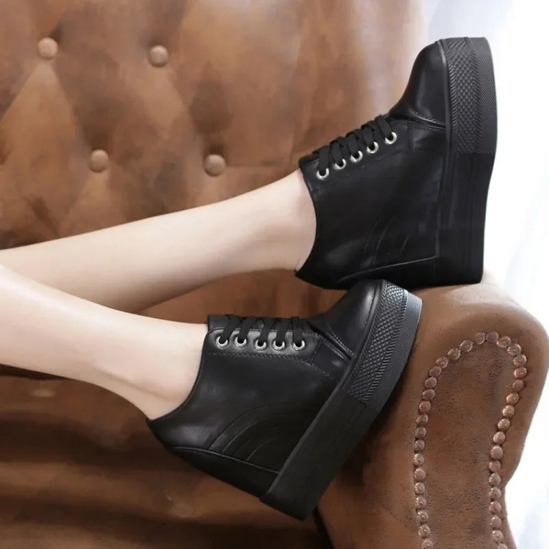 High Top Women's Casual Shoes Leather Casual Sneaker Hidden Increased Ladies Ankle Boots New Plush Woman Platform Boots Botines