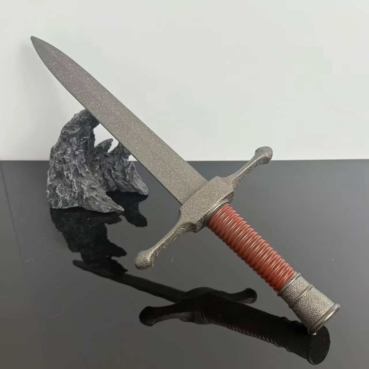41cm Dermatoglyph PU Sword Stage Performance Western Short Sword Foam Swords Safety Cosplay Prop Desk Ornaments Toys for Boys