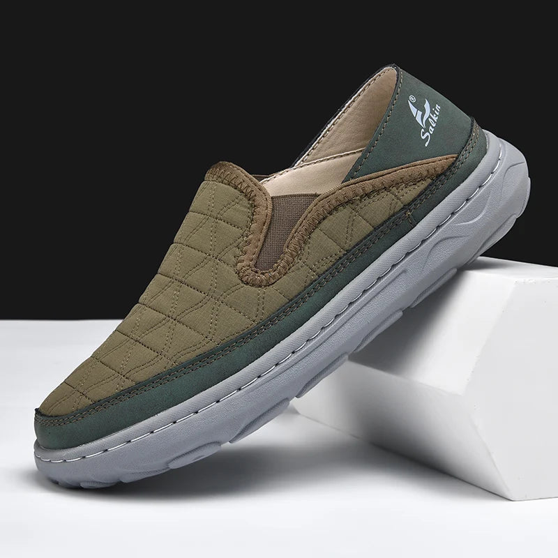New Spring Breathable Sneakers Men Casual Shoes Lightweight Slip On Loafers Men Outdoor Shoes Walking Elastic Pantshoes Flats