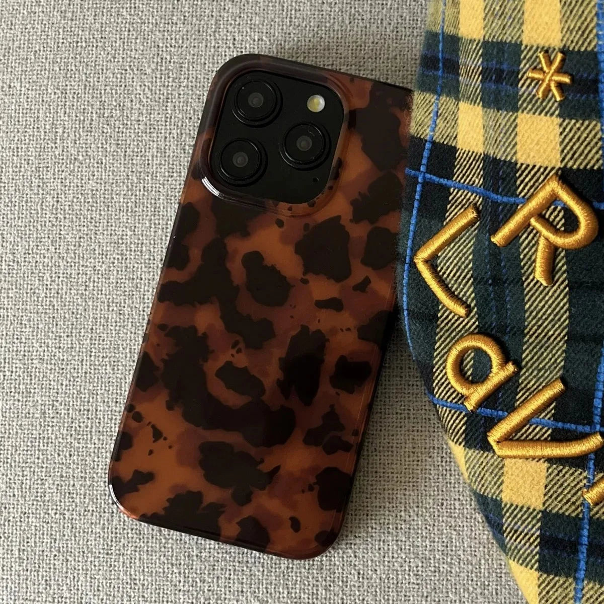 Retro Amber Leopard Print Laser Phone Case - Stylish Soft Cover for iPhone 17 16 15 14 13 12 11 XS XR 7 8 Plus