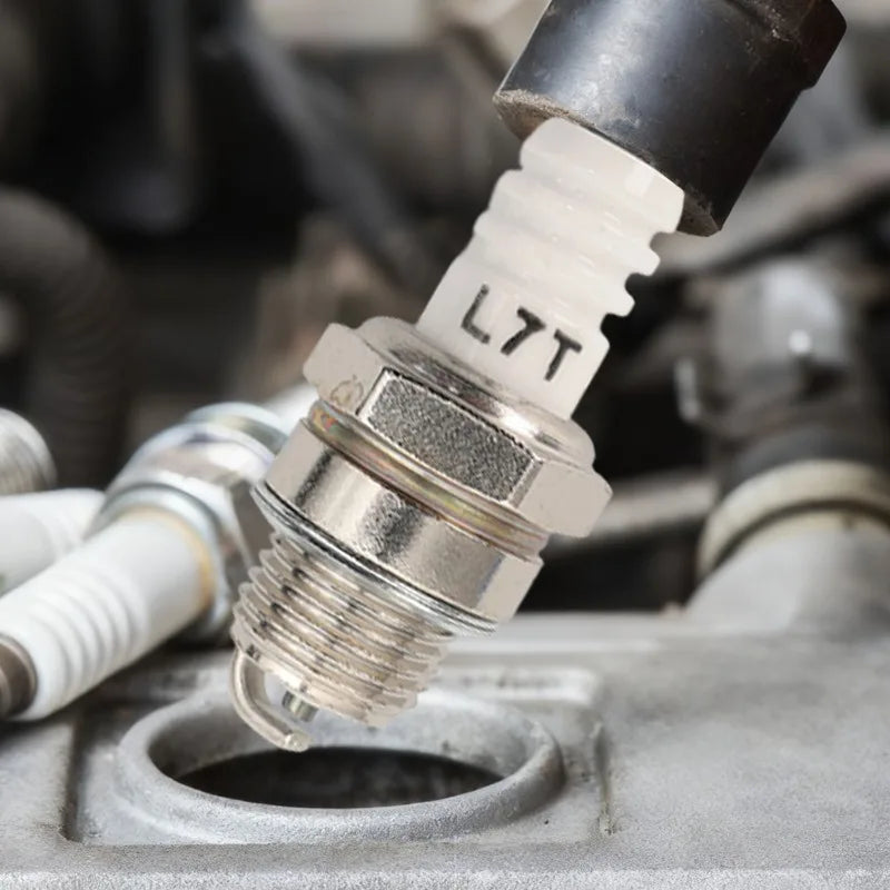 L7T Spark Plugs Engine Parts Universal Small Standard Generator Garden Power Tools Accessories Chainsaw Spark Plugs 1-4pcs