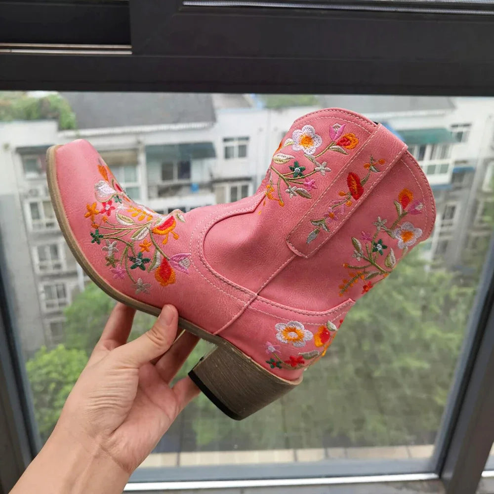 Women Cowboy Boots Luxury Embroidery Pointed Toe Winter Boots Ladies Shoes Comfortable Designer Botas Outdoor Skidproof Wearable