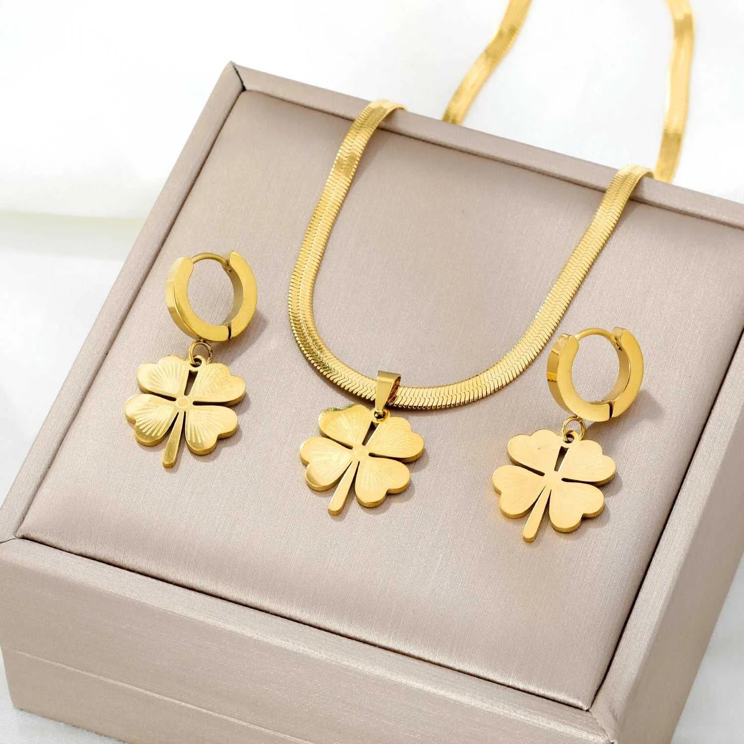 LUXUSTEEL Chain Pendant Earnail Set Four-Leaf Clover Shaped Stainless Steel Pendants Necklace Earring Sets Necklace Jewelry Gift The jack market .AU The jack market .AU Jewellery & Chains $ 51 200001033:200003760#LPS11101G