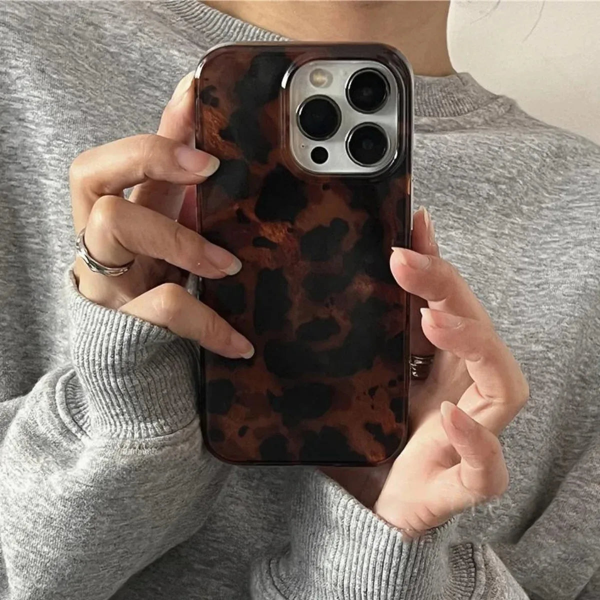 Retro Amber Leopard Print Laser Phone Case - Stylish Soft Cover for iPhone 17 16 15 14 13 12 11 XS XR 7 8 Plus