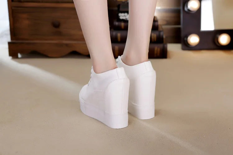 High Top Women's Casual Shoes Leather Casual Sneaker Hidden Increased Ladies Ankle Boots New Plush Woman Platform Boots Botines