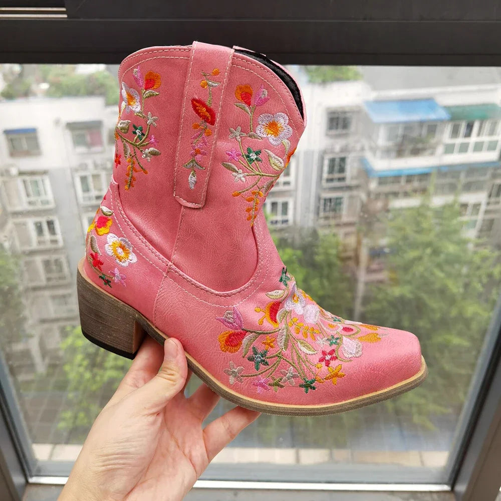 Women Cowboy Boots Luxury Embroidery Pointed Toe Winter Boots Ladies Shoes Comfortable Designer Botas Outdoor Skidproof Wearable