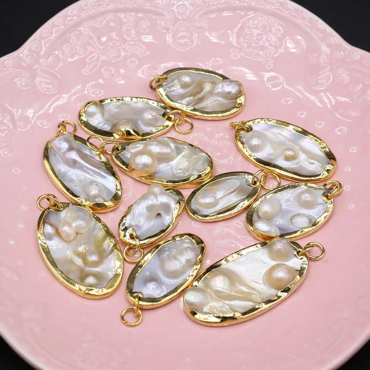New Fashion Natural Shell Pendant Oval Mother of Pearl Charms Bead for Jewelry Making DIY Necklace Earring Accessories Gift 1pc The jack market .AU The jack market .AU Jewellery & Chains $ 52 200001033:361188#18x22-22x24mm