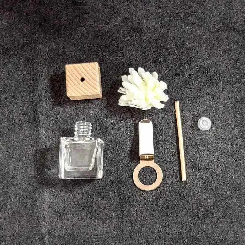 10pcs 10ml Empty Glass Essential Oil Diffuser Bottle with Lid for Car Air Freshener Vent Clip Portable Perfume Fragrance Bottle