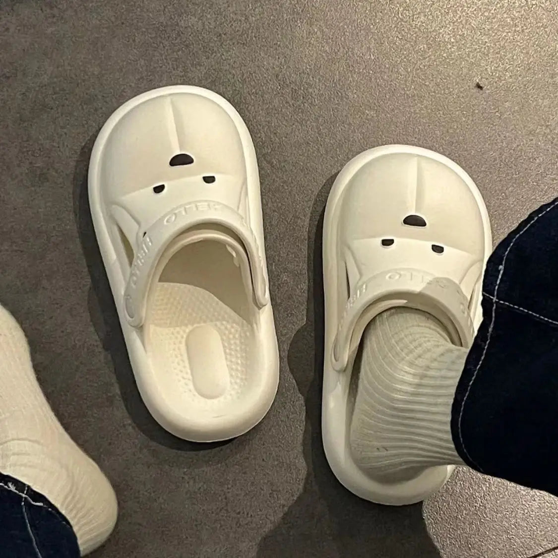 Shoes for Women 2025 Kawaii Cute Woman Slippers Round Toe Animal Cartoon Sandals Anime Slides Home Men Summer Mules House Indoor