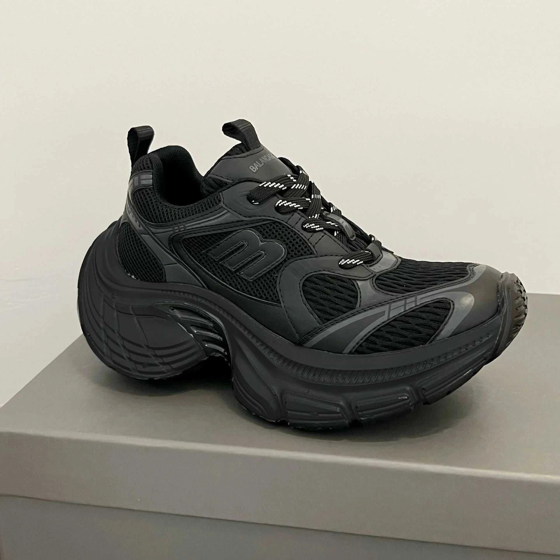 Couple Style Dad Shoes 2025 New Retro Fashion Casual Shoes Lace-up Breathable Versatile Comfortable Soft Sole Sports Shoes Trend The jack market .AU The jack market .AU Step Up Your Style: Trendy Shoes for Every Occasion! $ 122 14:365458#Black for women;200000124:200000334