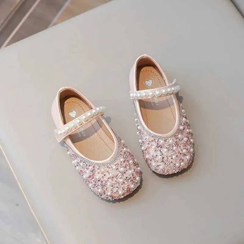 Spring Autumn Girls Leather Shoes Fashion Pearl Rhinestone Little Girl Shoes Soft Bottom Kids Princess Shoes The jack market .AU The jack market .AU Mum & Kids: Essential Products for Every Family $ 44 14:350853;200000124:200000333#CN35 insole 21.7cm