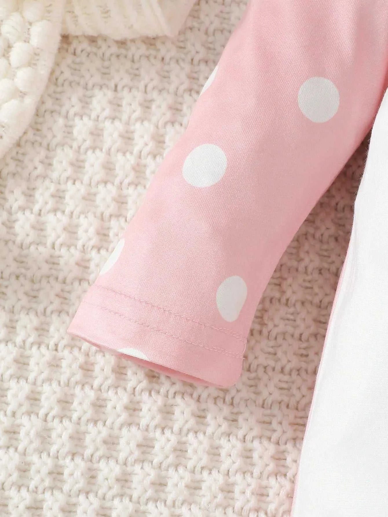 New baby Girl Long sleeved Bodysuit Cute Little Cow Circular dots Jumpsuit+Hat+Drool towel 3pc/set 0-18Months Baby Crawling suit The jack market .AU The jack market .AU Mum & Kids: Essential Products for Every Family $ 28 14:1052#XPTBB0419014;200000463:200025003#1-3M
